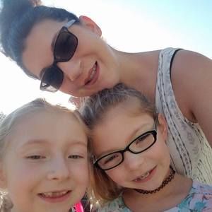 Meet your Posher, Elizabeth